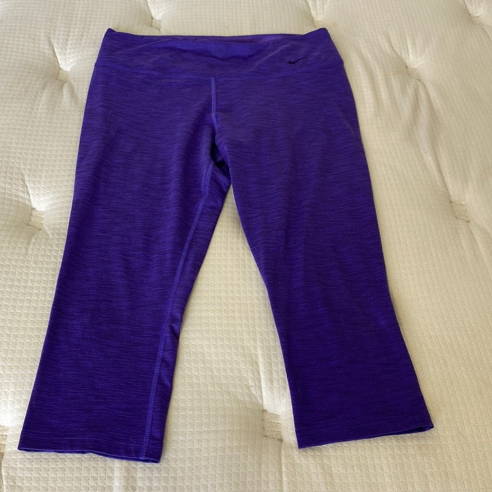 ✅Women Nike Half Legging Size L